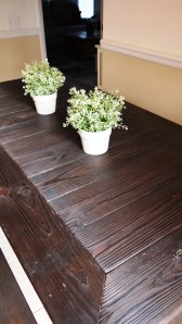 grooves that give an aged look and feel